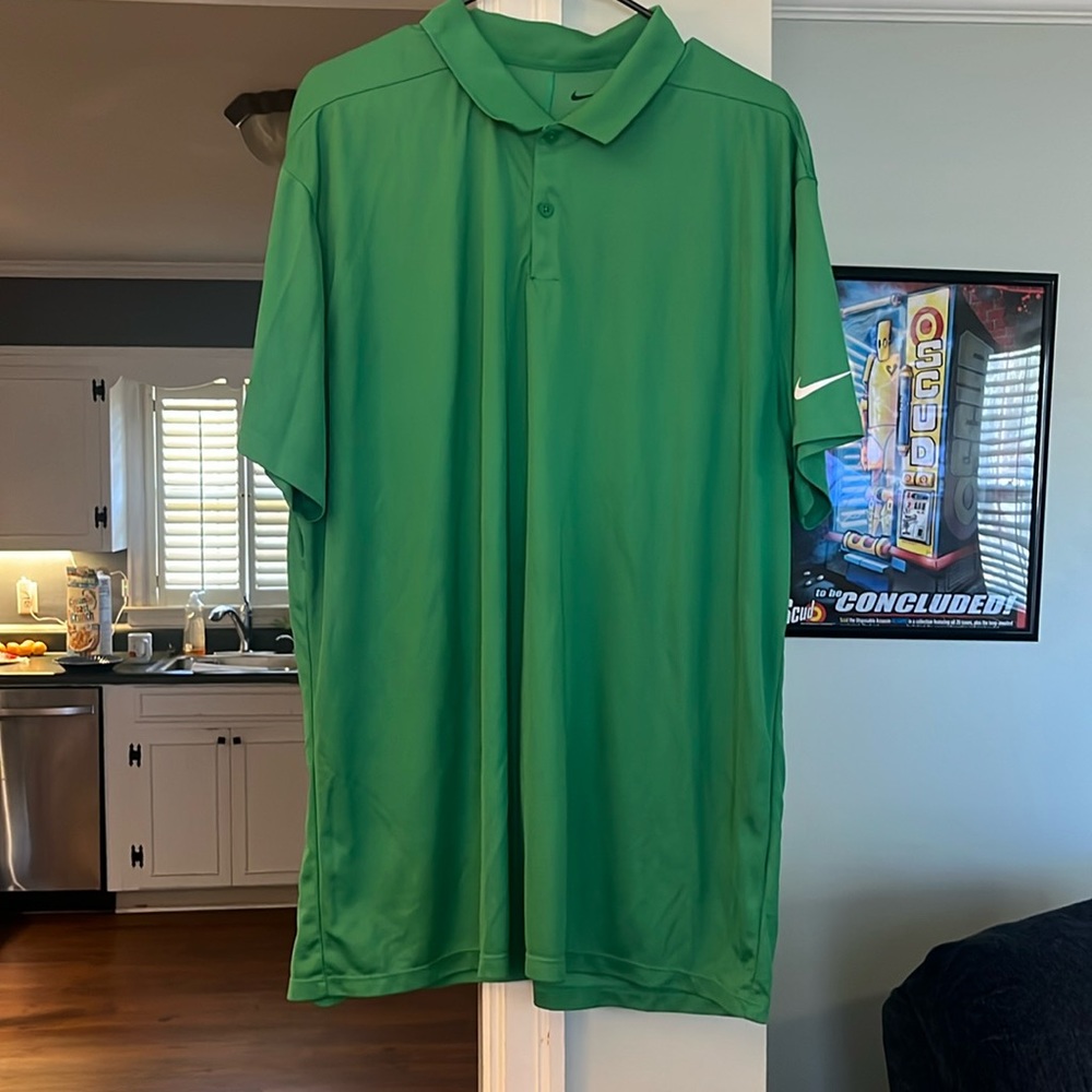 Dri-fit Nike Golf Shirt. Lightly worn.